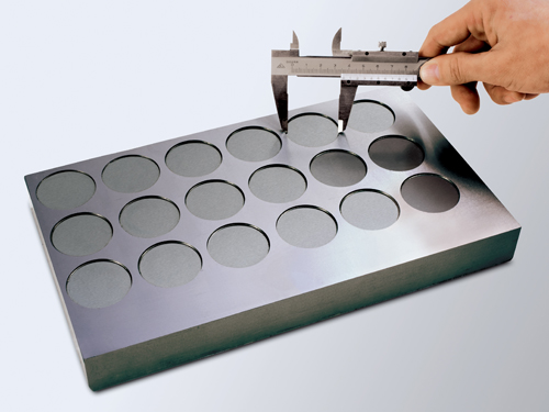 三軸火花機(ji)1